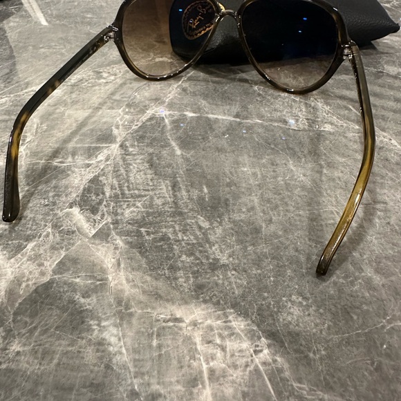 Ray-Ban Brown Gradient Sunglasses (Unisex) - Picture 6 of 7